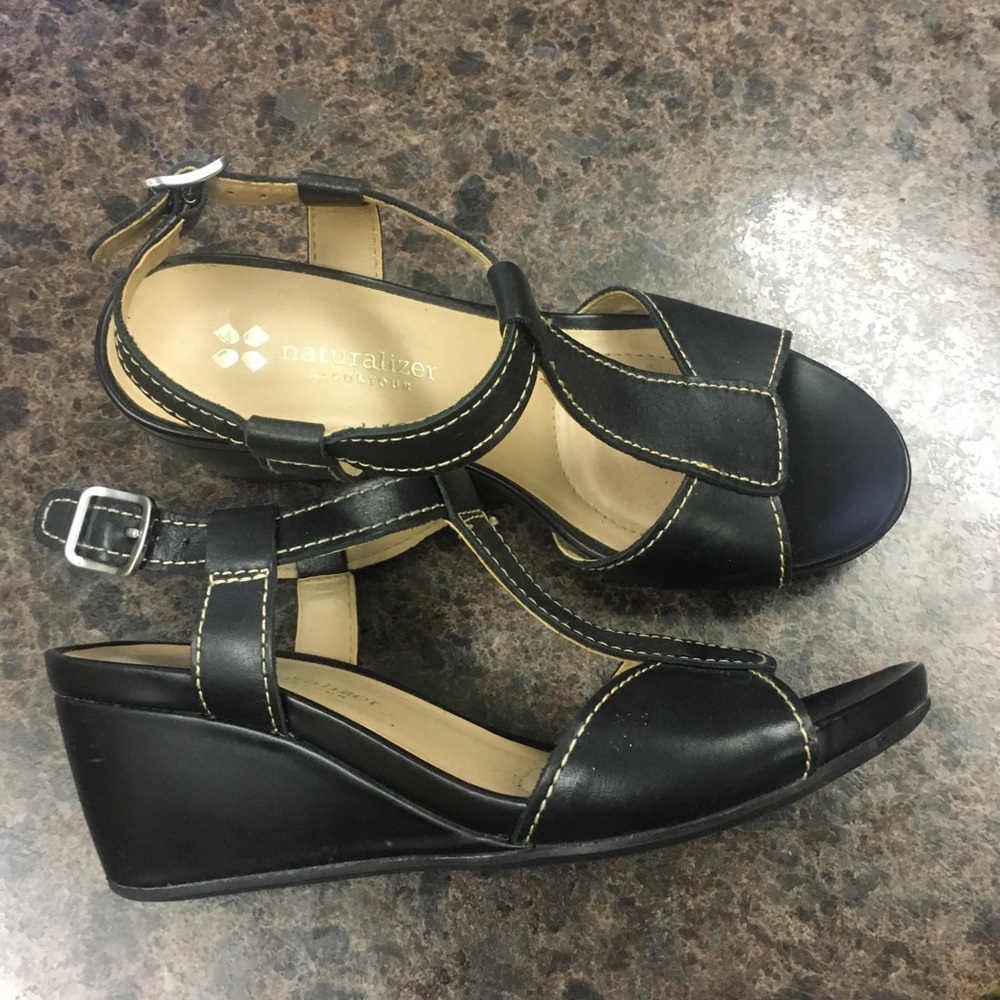Like New! Elegant Classy Naturalizer Black Wedge Sandals